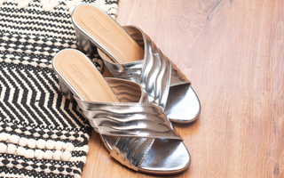 Step into Festive Glamour with AUZORI's Stunning Footwear Collection
